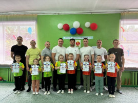 Муниципальный проект «Вместе с папой сможем всё» Муниципальный проект «Вместе с папой сможем всё» .